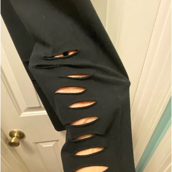 NWOT Freddy Kruegar Nightmare on Elm St Slashed Leggings - Picture 3 of 9